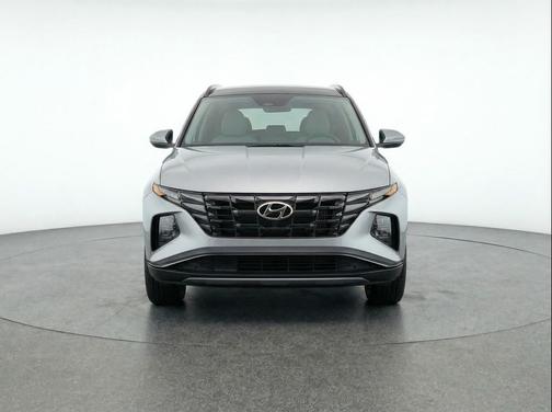 Shimmering Silver 2025 Hyundai TUCSON SEL
