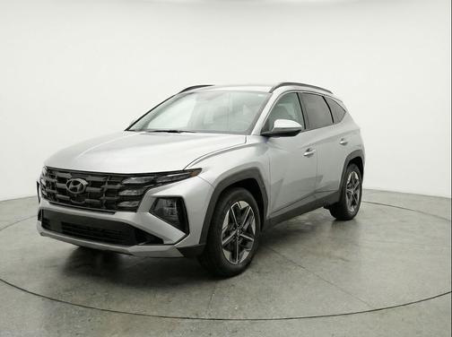 Shimmering Silver 2025 Hyundai TUCSON SEL