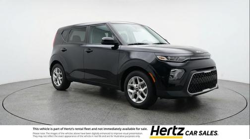 Fusion Black 2025 Kia Soul LX