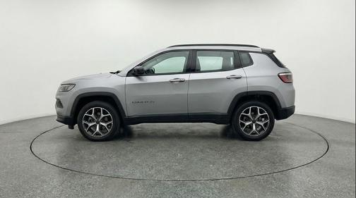 Silver Zynith Metallic Clearcoat 2025 Jeep Compass Limited
