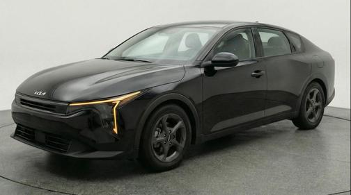 Aurora Black Pearl 2025 Kia K4 LXS