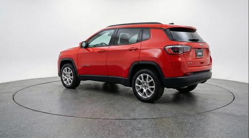 Red Hot Pearlcoat 2025 Jeep Compass Limited