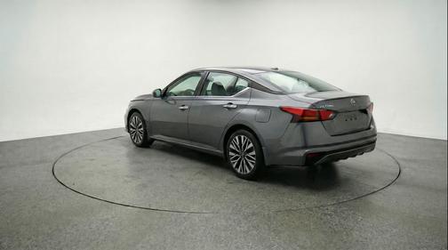 Gun Metallic 2025 Nissan Altima SV FWD
