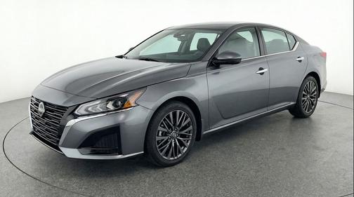 Gun Metallic 2025 Nissan Altima SV FWD