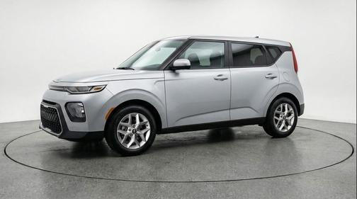 Steel Gray 2025 Kia Soul LX