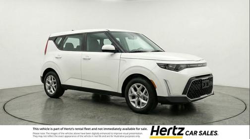 Snow White Pearl 2025 Kia Soul LX