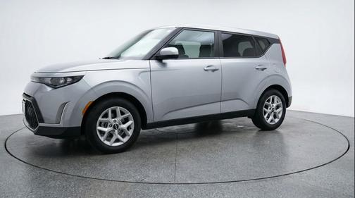 Steel Gray 2025 Kia Soul LX