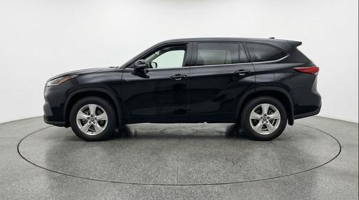 Midnight Black Metallic 2025 Toyota Highlander LE
