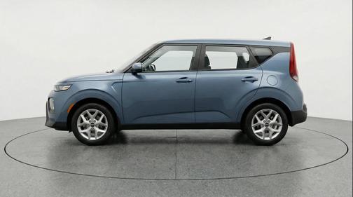 Gravity Gray 2025 Kia Soul LX