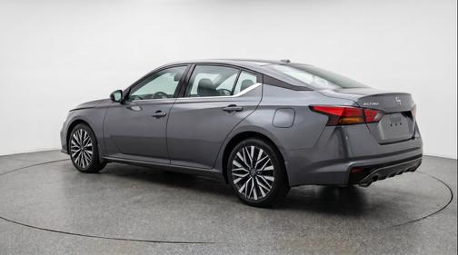 Gun Metallic 2025 Nissan Altima SV FWD