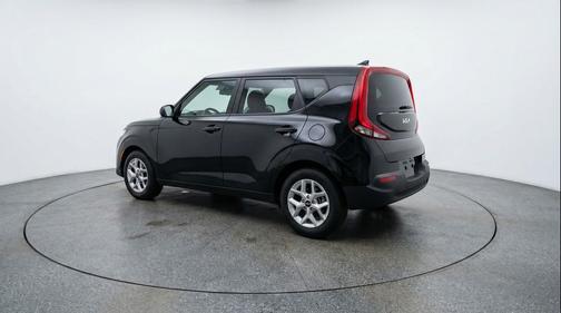 Fusion Black 2025 Kia Soul LX
