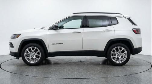 Bright White Clearcoat 2025 Jeep Compass Limited