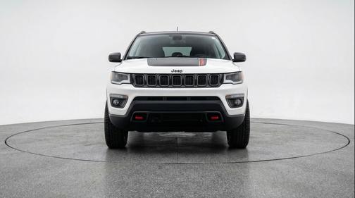 Bright White Clearcoat 2025 Jeep Compass Trailhawk