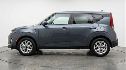 Gravity Gray 2025 Kia Soul LX