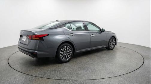 Gun Metallic 2025 Nissan Altima SV FWD