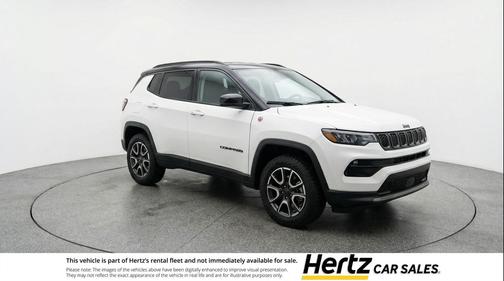 Bright White Clearcoat 2025 Jeep Compass Trailhawk