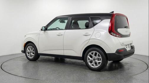 Snow White Pearl 2025 Kia Soul LX