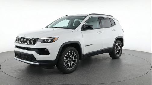 Bright White Clearcoat 2025 Jeep Compass Trailhawk