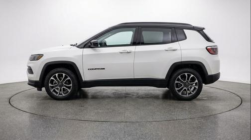 Bright White Clearcoat 2025 Jeep Compass Trailhawk