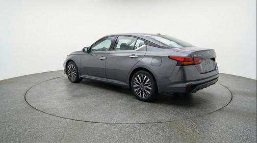 Gun Metallic 2025 Nissan Altima SV FWD
