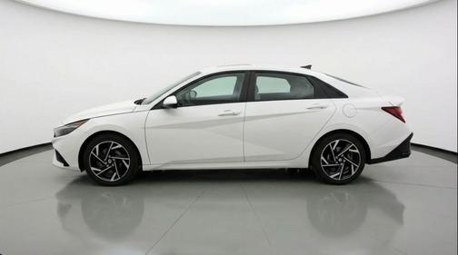 Serenity White 2025 Hyundai ELANTRA SEL