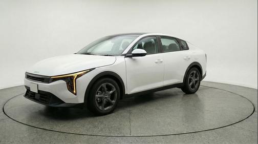 Snow White Pearl 2025 Kia K4 LXS