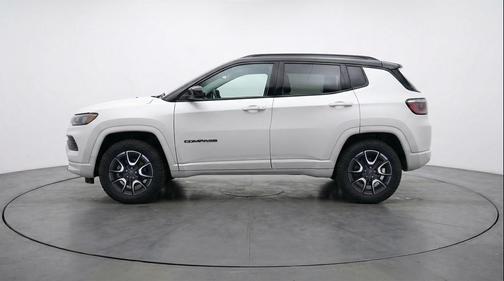 Bright White Clearcoat 2025 Jeep Compass Trailhawk
