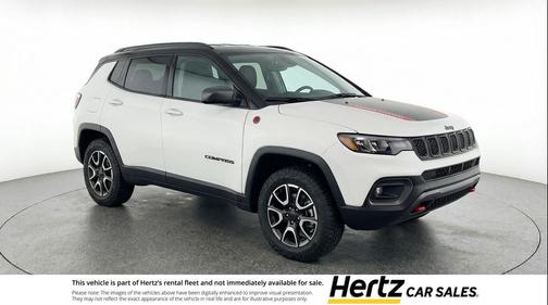 Bright White Clearcoat 2025 Jeep Compass Trailhawk