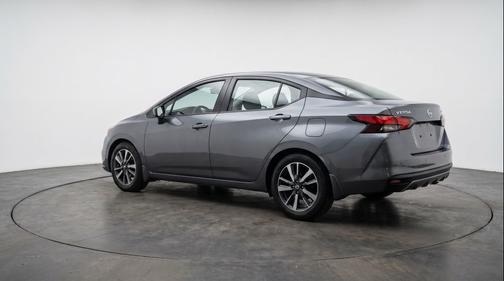 Gun Metallic 2025 Nissan Versa 1.6 SV