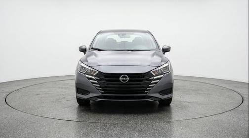 Gun Metallic 2025 Nissan Versa 1.6 SV