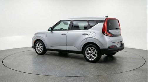 Steel Gray 2025 Kia Soul LX