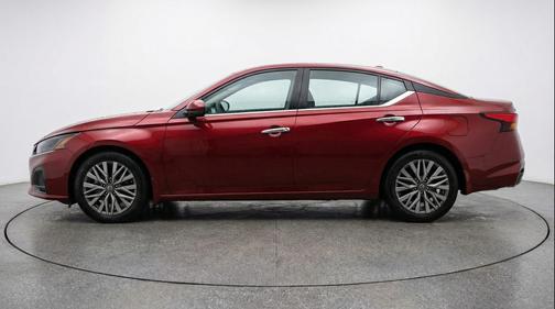 Garnet Pearl Metallic 2025 Nissan Altima SV FWD