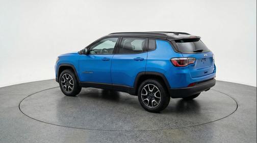 Hydro Blue Pearlcoat 2025 Jeep Compass Trailhawk