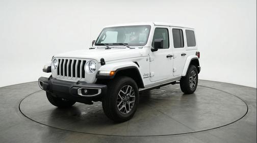 Bright White Clearcoat 2025 Jeep Wrangler 4-Door Sahara 4x4