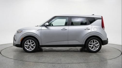Steel Gray 2025 Kia Soul LX