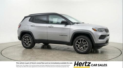 Silver Zynith Metallic Clearcoat 2025 Jeep Compass Trailhawk