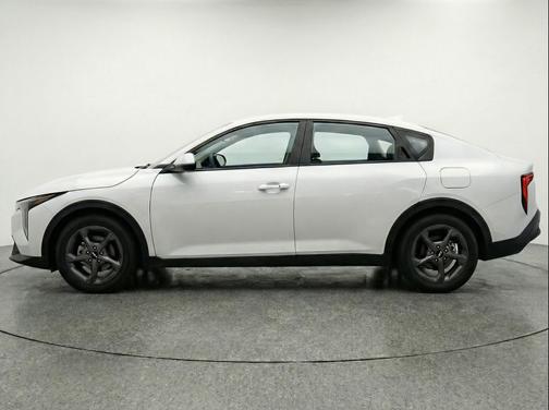 Snow White Pearl 2025 Kia K4 LXS