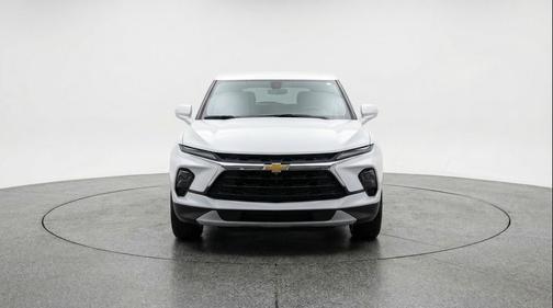 Summit White 2025 Chevrolet Blazer 2LT