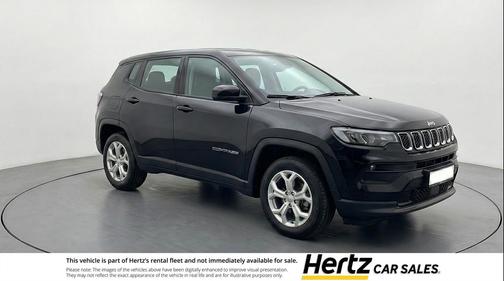 Diamond Black Crystal Pearlcoat 2025 Jeep Compass Latitude