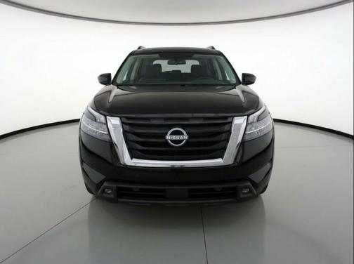Super Black 2025 Nissan Pathfinder SV 4WD