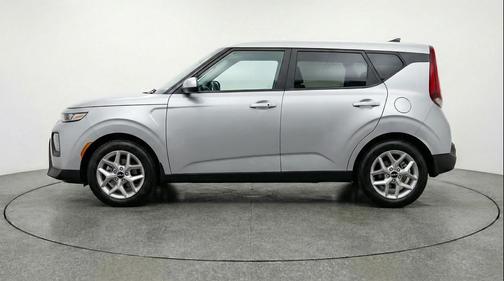 Steel Gray 2025 Kia Soul LX