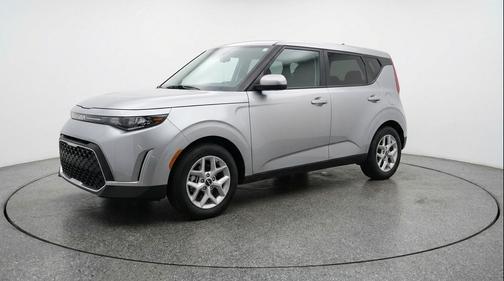 Steel Gray 2025 Kia Soul LX