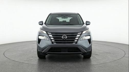 Gun Metallic 2025 Nissan Rogue SV