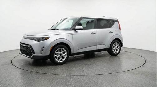 Steel Gray 2025 Kia Soul LX