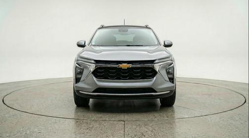 Sterling Gray Metallic 2025 Chevrolet Trax LT