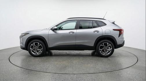 Sterling Gray Metallic 2025 Chevrolet Trax LT