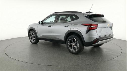 Sterling Gray Metallic 2025 Chevrolet Trax LT