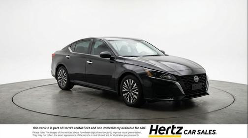 Super Black 2025 Nissan Altima SV FWD