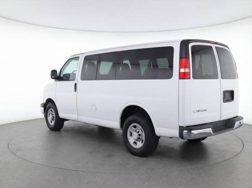 Summit White 2025 Chevrolet Express 3500 RWD 3500 Extended Wheelbase LT