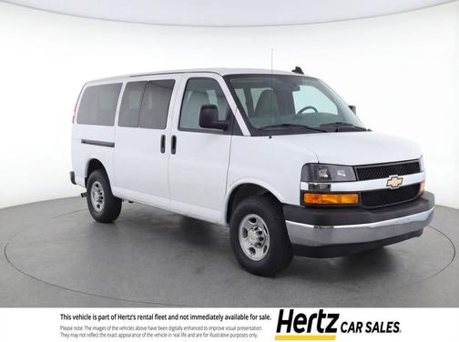 Summit White 2025 Chevrolet Express 3500 RWD 3500 Extended Wheelbase LT